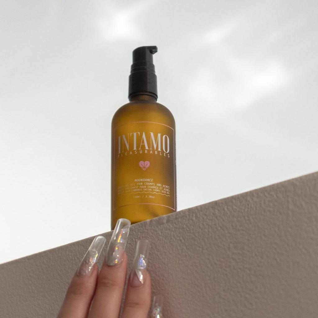 Moondance - Soothing oil against cramps by Intamo