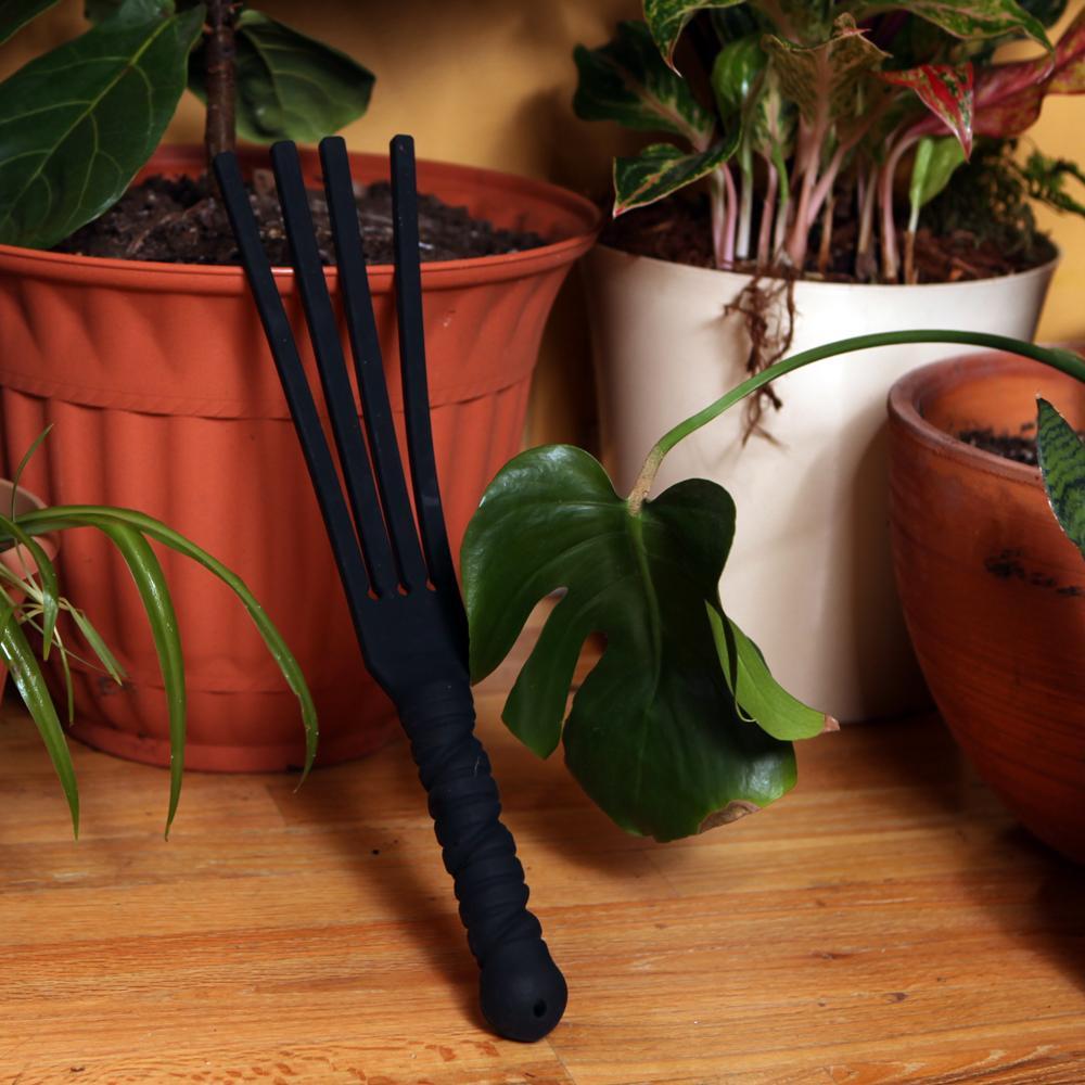 Tawse It Overboard – Silicone Paddle by Tantus